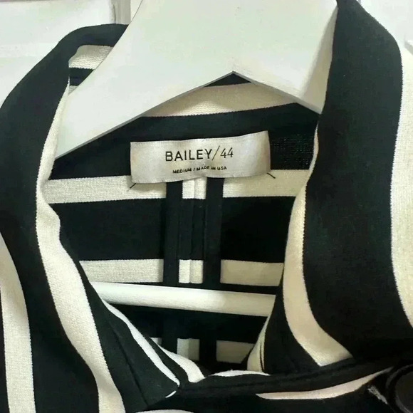 NWOT BAILEY 44 Striped Blazer M - Picture 3 of 6